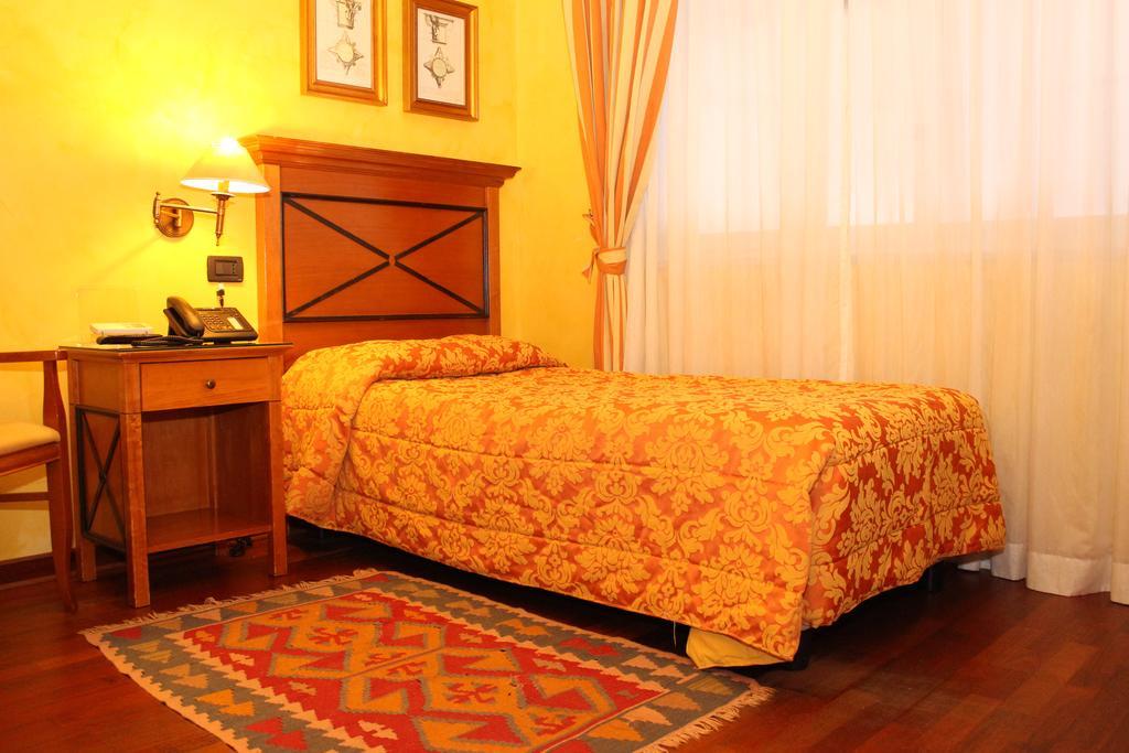 Hotel Florio Opera Palermo Central Eksteriør billede